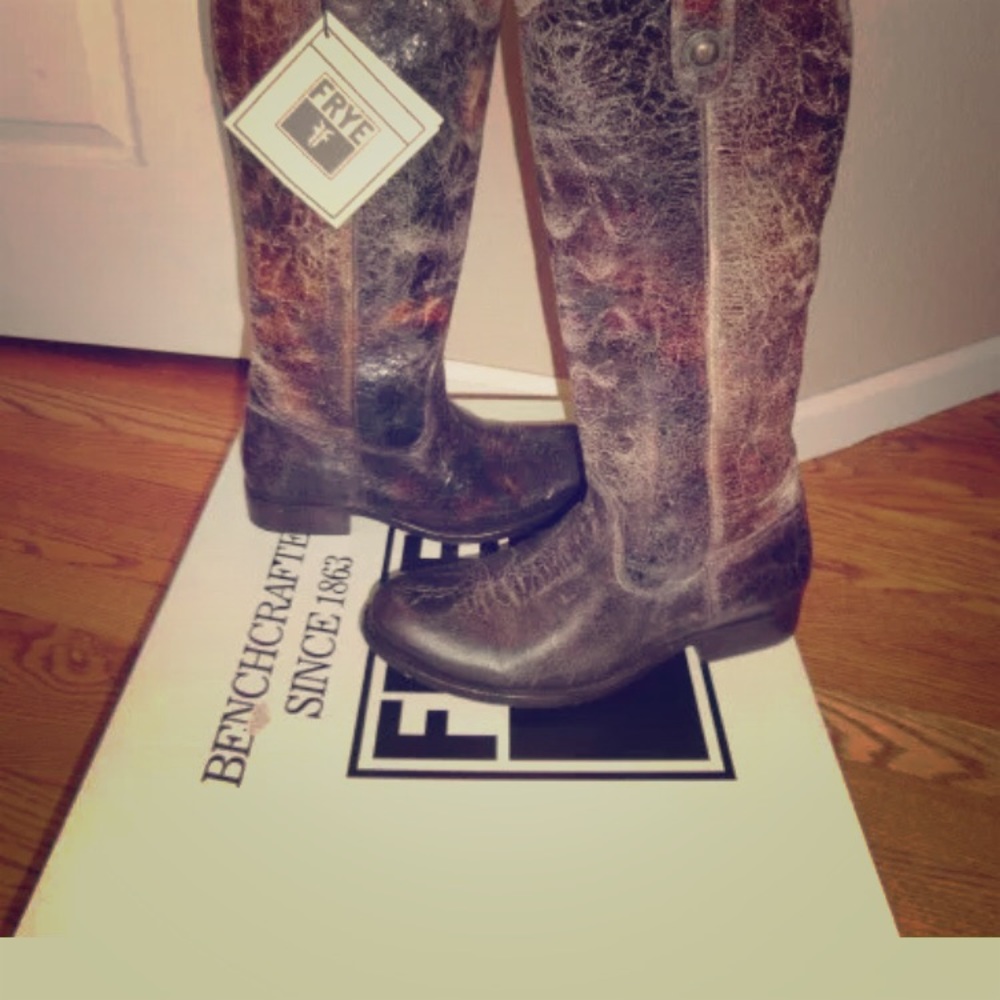 Frye distressed boots!!! Amazing !
